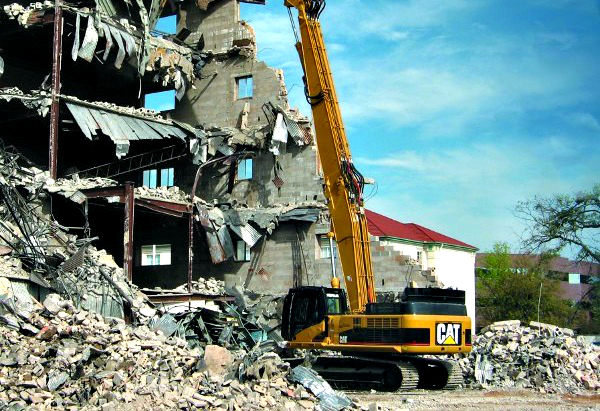long-reach-excavator