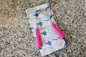 tongue scraper