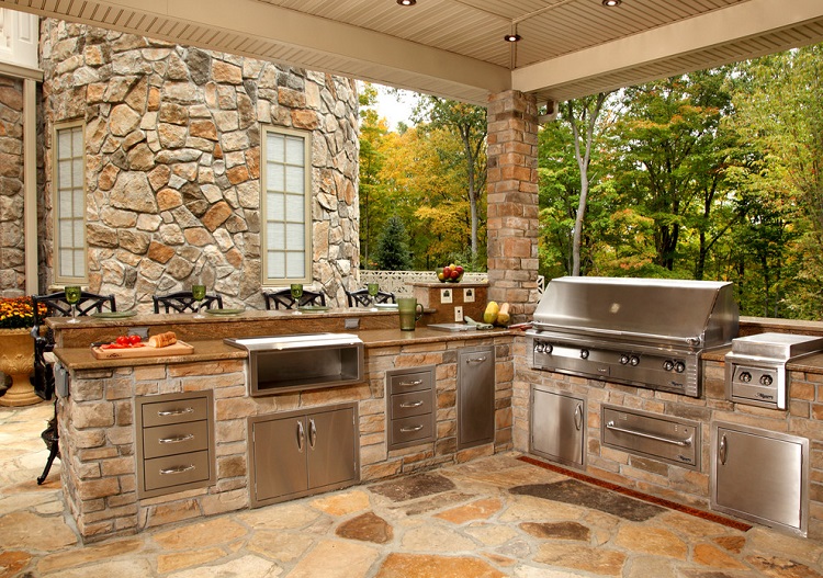 built-in-alfresco-kitchen