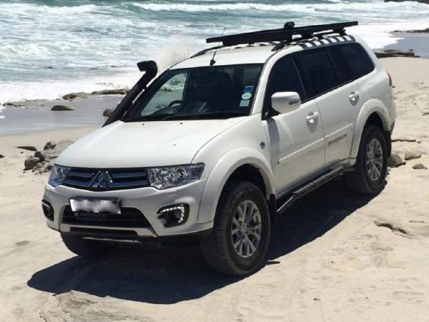mitsubishi pajero 4x4 accessories