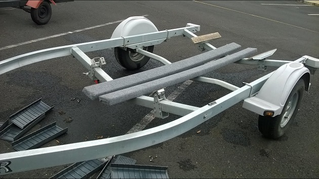 Types-of-Boat-Trailer-Brackets 