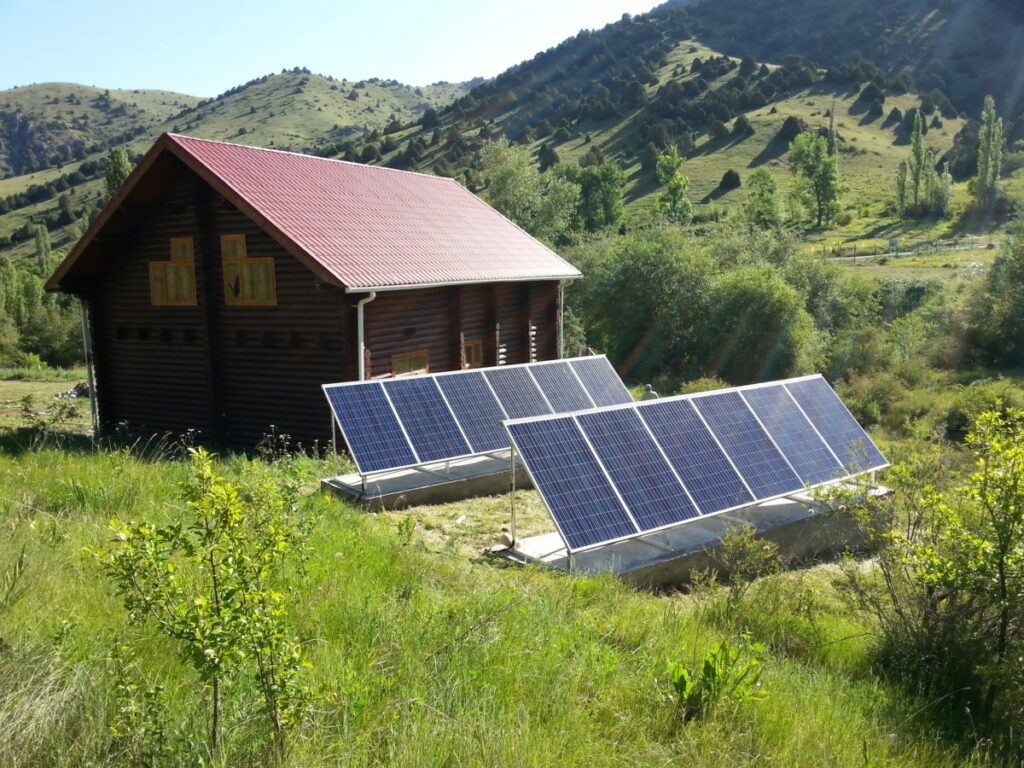 house with a Off-Grid Solar Panels