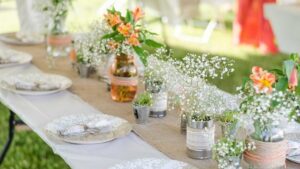 Hessian material on wedding table
