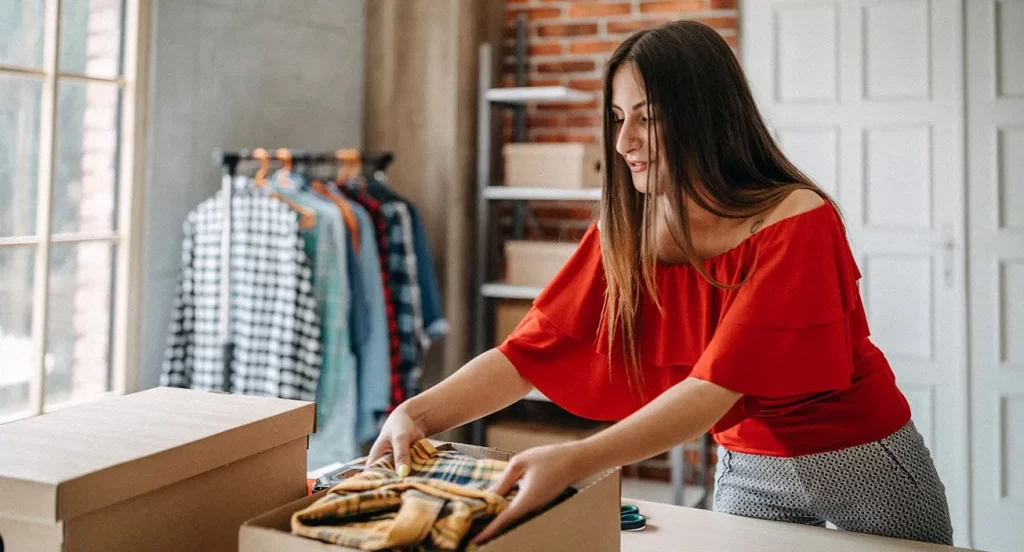 The key to making a house more inviting often lies in clearing up the clutter. Having an overstuffed living room leads to feelings of stress and unease. This is something you can easily fix by pausing for a moment and taking note of all the unnecessary items lying around. Store away any old magazines, outdated furniture, and décor items that don’t quite fit in the room (no matter how much you’re attached to them). You can keep these items in a storage room and reintroduce them in case of a remodelling!