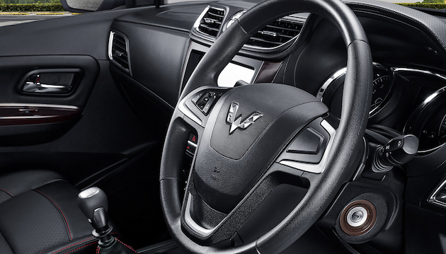 sizef of steering wheel